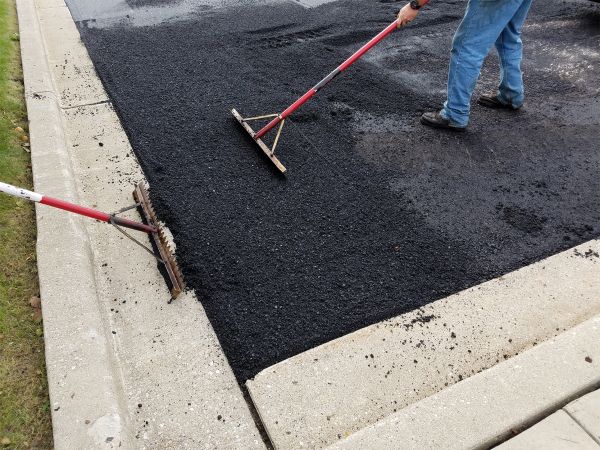 Asphalt Driveway Service in Concord
